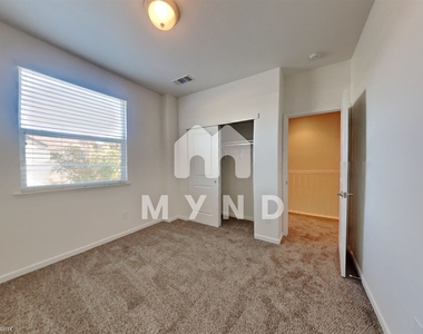 2497 Ben Ali Way - Photo Thumbnail 11