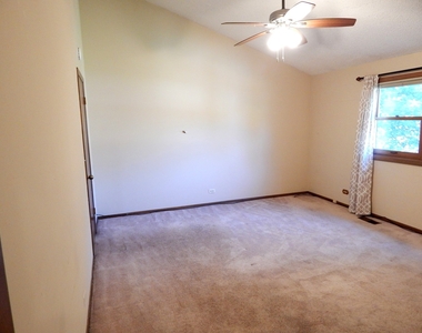 1341 Greenfield Court - Photo Thumbnail 10