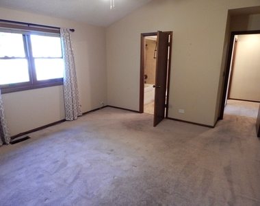 1341 Greenfield Court - Photo Thumbnail 11