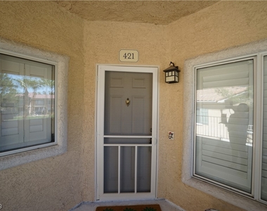 251 S Green Valley Parkway - Photo Thumbnail 4