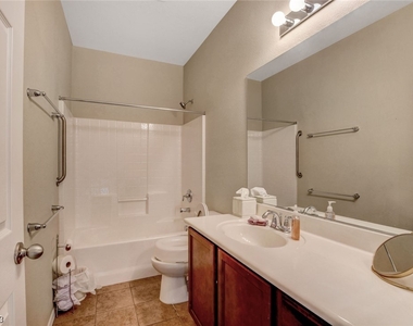 5903 Crossfield Avenue - Photo Thumbnail 10