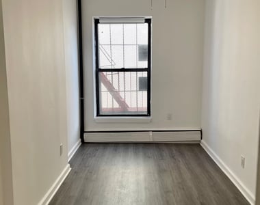 1997 3rd Avenue - Photo Thumbnail 4
