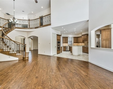 38 N Fair Manor Cir - Photo Thumbnail 9