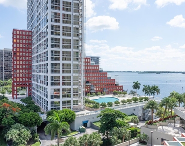 1581 Brickell Ave - Photo Thumbnail 1