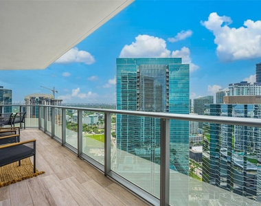 1300 Brickell Bay Dr - Photo Thumbnail 36