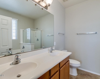 15493 W Montecito Avenue - Photo Thumbnail 21