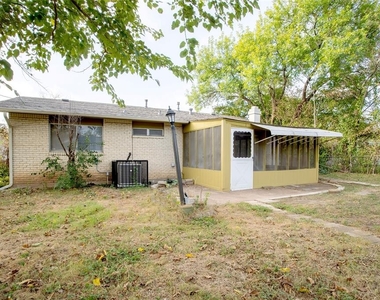 4537 Larue Street - Photo Thumbnail 23