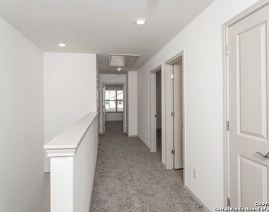 7607 Gramercy Way - Photo Thumbnail 7