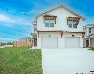 7607 Gramercy Way - Photo Thumbnail 13