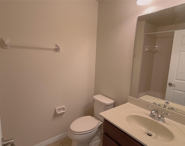 8411 Lovett Avenue - Photo Thumbnail 30