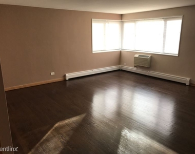 1119 Greenleaf - Photo Thumbnail 3