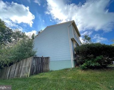 8501 Chippewa Ct - Photo Thumbnail 9