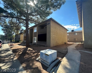 4571 Carriage Park Drive - Photo Thumbnail 10