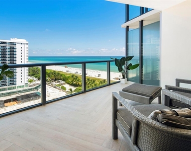 2201 Collins Ave - Photo Thumbnail 21