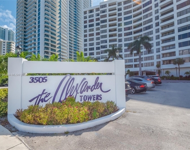 3505 S Ocean Dr - Photo Thumbnail 1