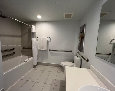 2602 E Hallandale Beach Blvd - Photo Thumbnail 2