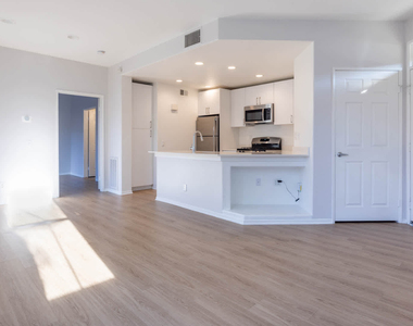 27105 Silver Oak Lane - Photo Thumbnail 71