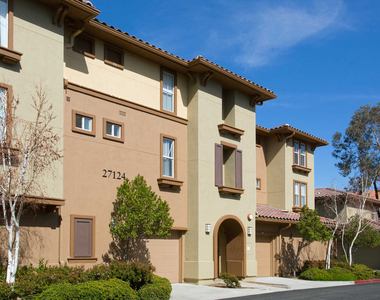 27105 Silver Oak Lane - Photo Thumbnail 25