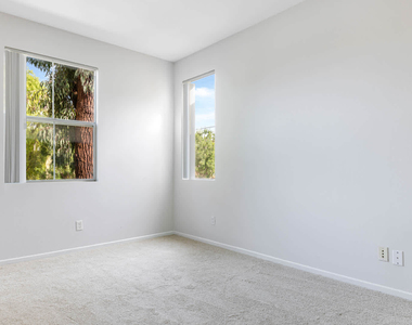 27105 Silver Oak Lane - Photo Thumbnail 47