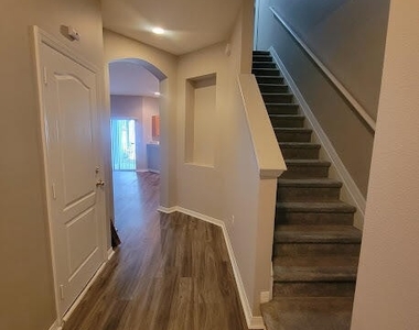 4475 Amberly Oaks Court - Photo Thumbnail 3