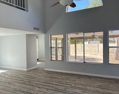 4060 W Camino Del Rio Drive - Photo Thumbnail 2