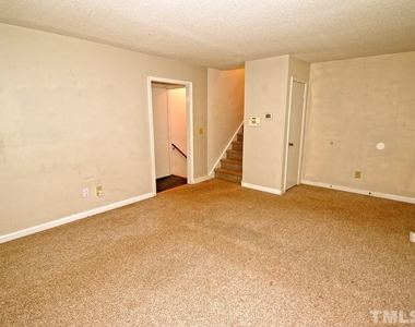 7620 Prospector Place - Photo Thumbnail 4