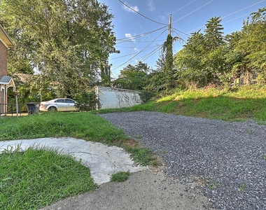 724 Holston Street - Photo Thumbnail 14