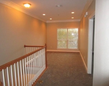 5803 Hudson Street - Photo Thumbnail 2