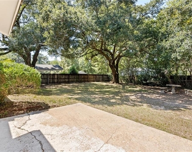 1628 Longwood Court - Photo Thumbnail 16