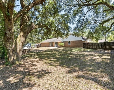 1628 Longwood Court - Photo Thumbnail 17