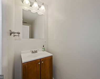 1345 Taylor Street Nw - Photo Thumbnail 9