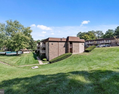 8501 Barrington Ct - Photo Thumbnail 21