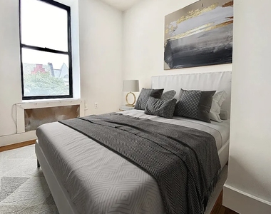 322 Convent Avenue - Photo Thumbnail 3