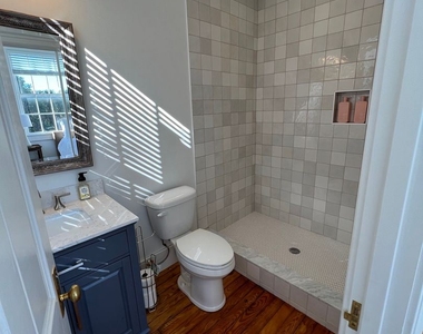 157 Wentworth St - Photo Thumbnail 11