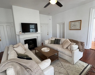 157 Wentworth St - Photo Thumbnail 4