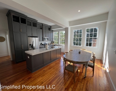 157 Wentworth St - Photo Thumbnail 1