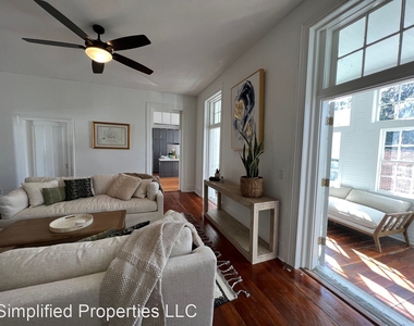 157 Wentworth St - Photo Thumbnail 2