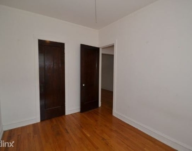 5023 N. Winchester, Unit 4 - Photo Thumbnail 10