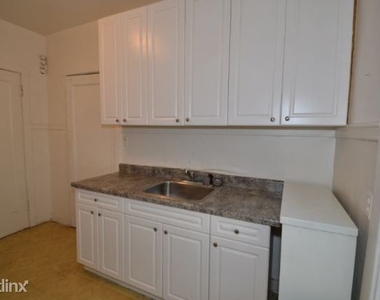 5023 N. Winchester, Unit 4 - Photo Thumbnail 2