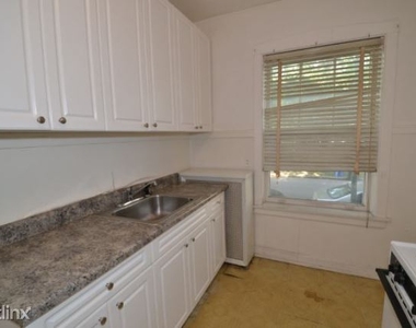 5023 N. Winchester, Unit 4 - Photo Thumbnail 1