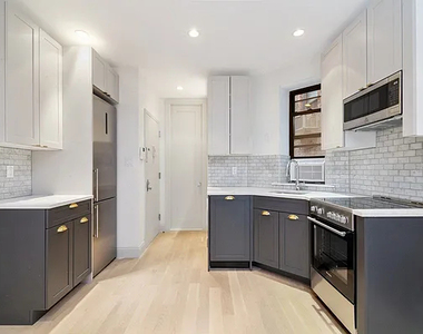 344 East 55th Street - Photo Thumbnail 2