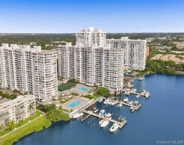 18081 Biscayne Blvd - Photo Thumbnail 25