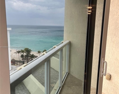 16699 Collins Ave - Photo Thumbnail 24