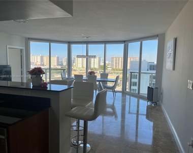 16699 Collins Ave - Photo Thumbnail 1