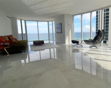 17555 Collins Ave - Photo Thumbnail 6