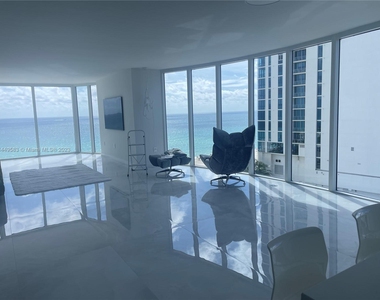 17555 Collins Ave - Photo Thumbnail 0