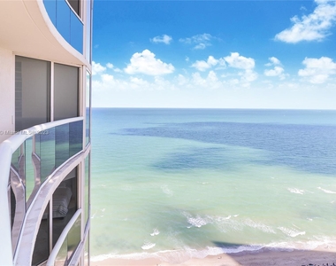 17201 Collins Ave+den - Photo Thumbnail 14