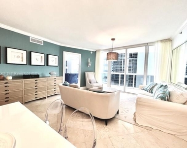 17201 Collins Ave+den - Photo Thumbnail 10