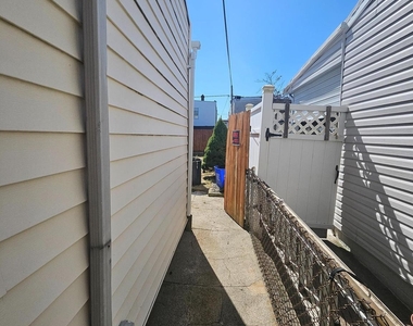 4637 Melrose Street - Photo Thumbnail 13