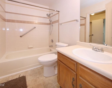 1506 Crestone Ave B - Photo Thumbnail 9